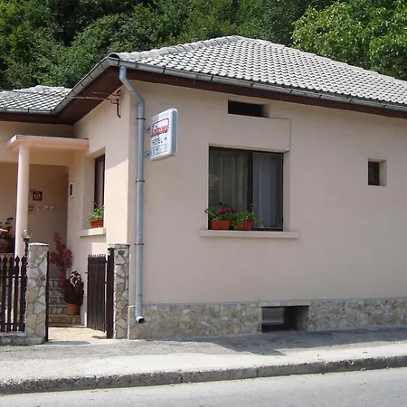 Todorovi Pensiune Gabrovo